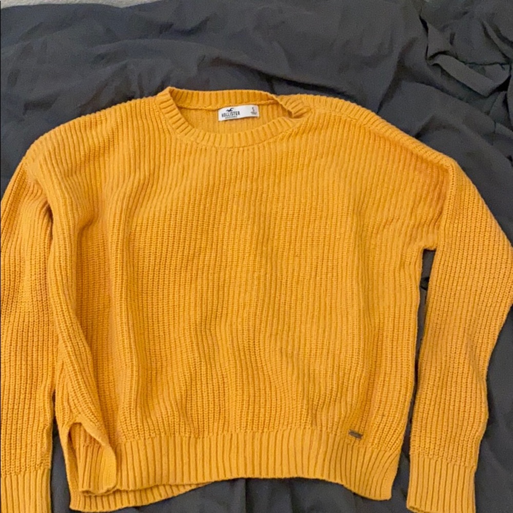 🥳super cute crew knit sweater